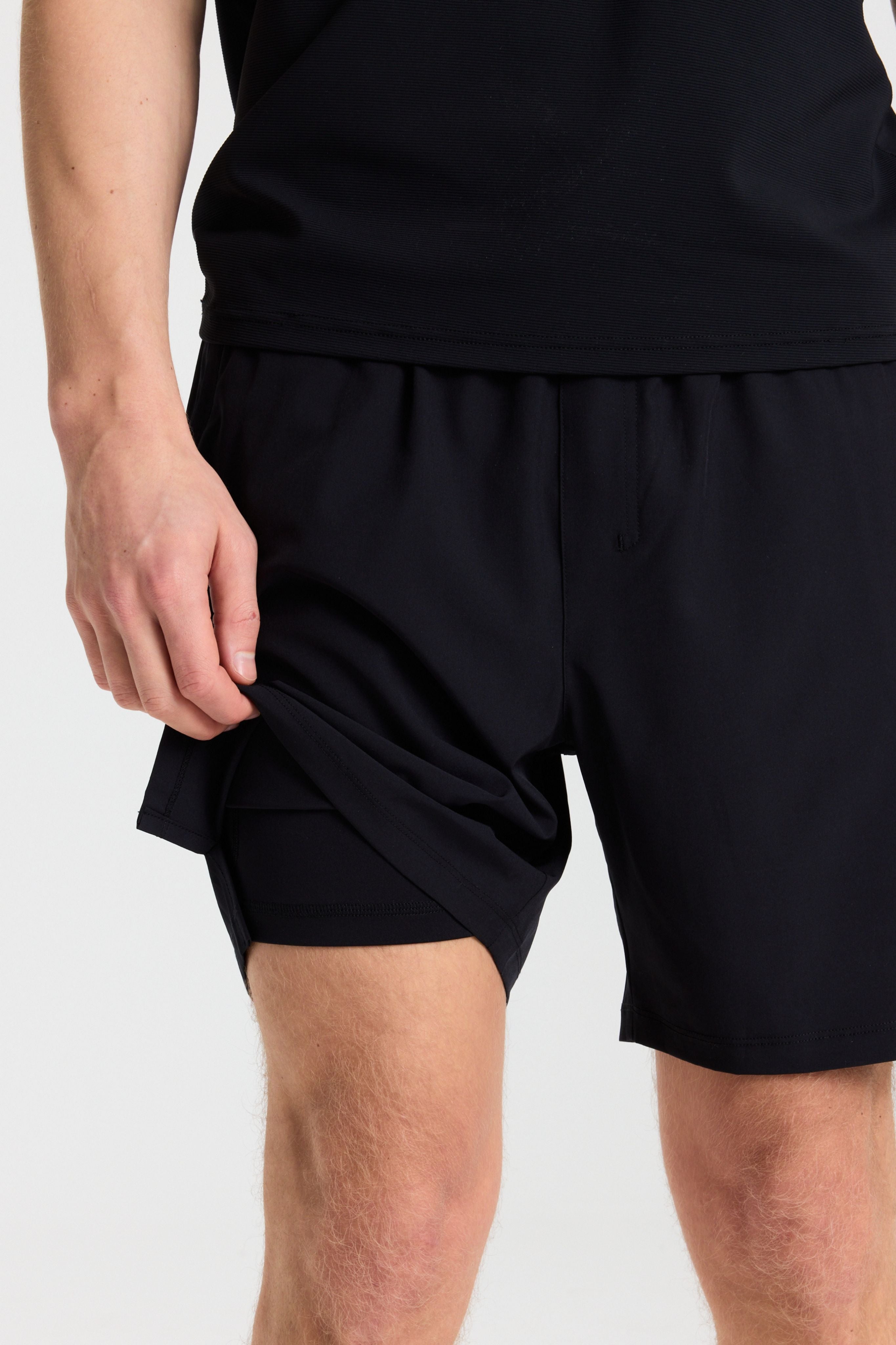 M. Vantage 2-In-1 Shorts 8" - Black